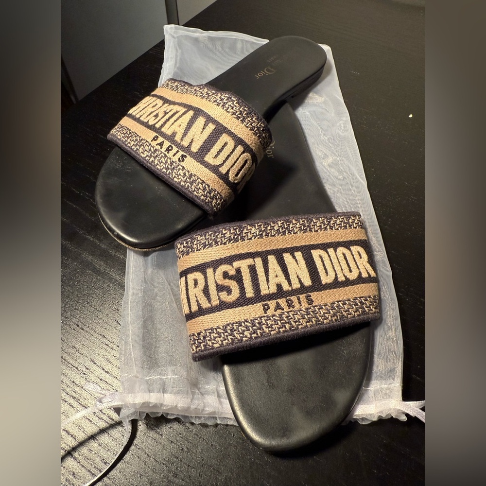 Dior Dway Slide
Deep Blue Embroidered Cotton